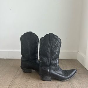 Ariat Cowboy boots — mismarked
